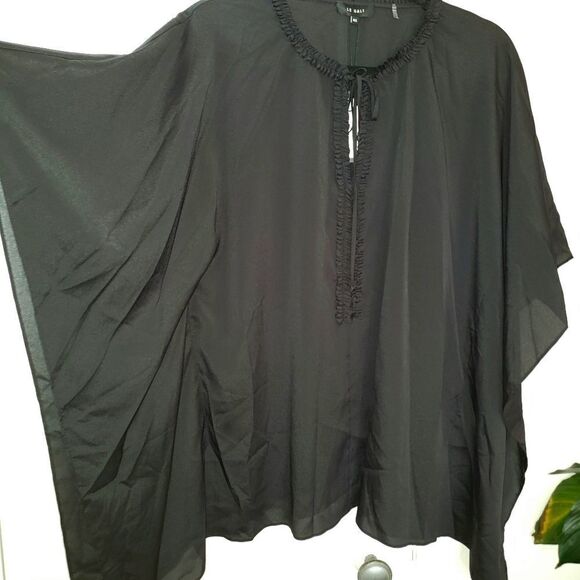 Le Gali Sage V-Neck Ruffled Trim Blouse - Picture 7 of 9